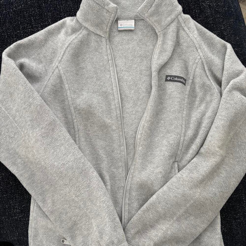 Women's Gray columbia fleece jacket outdoor
